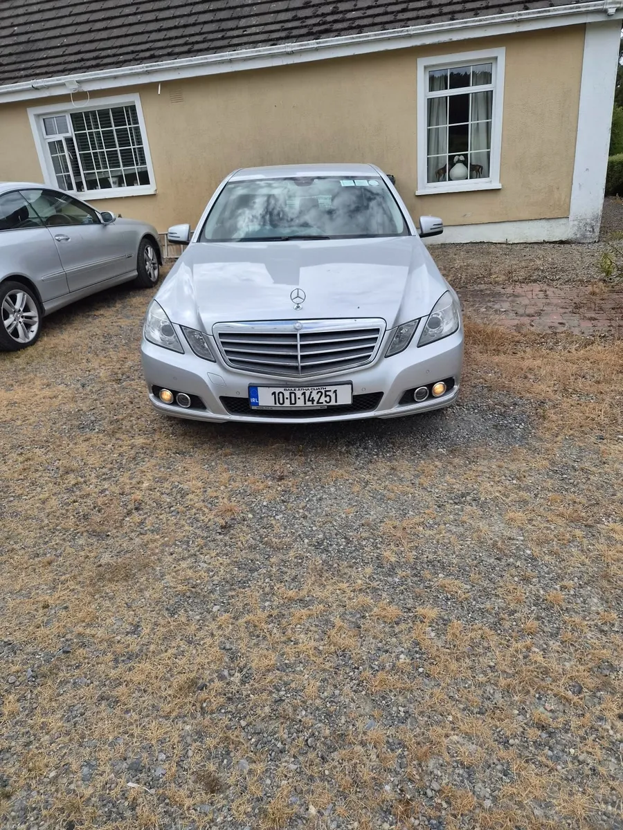 Mercedes-Benz E-Class 2010 - Image 1