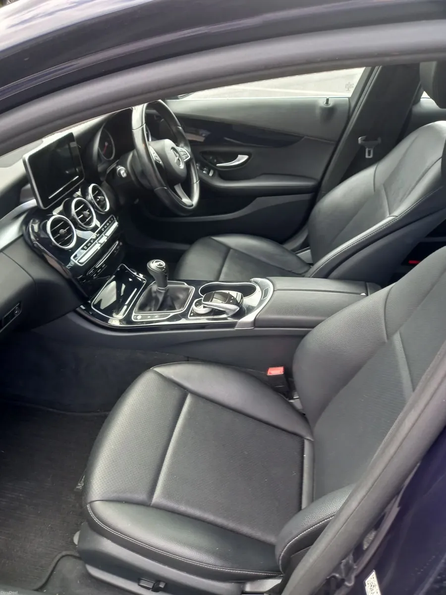 Mercedes-Benz C-Class 2017 - Image 6