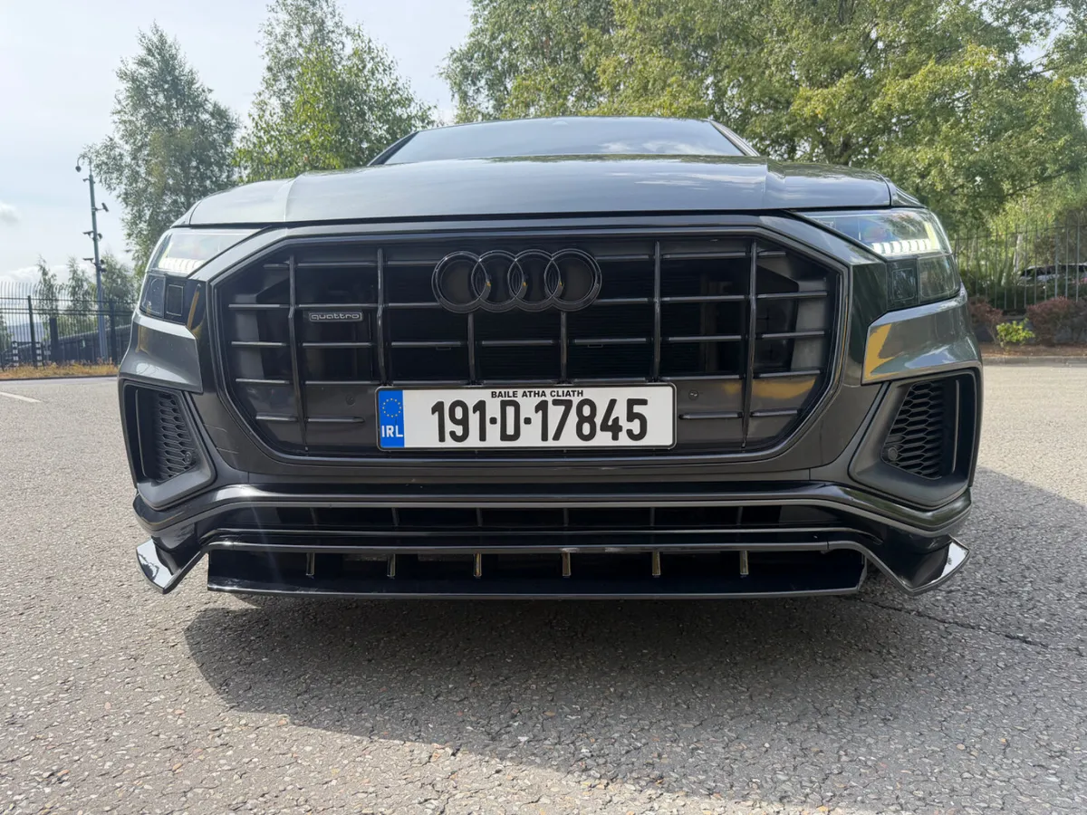 Audi Q8 50 TDI SLINE Quattro - Image 2