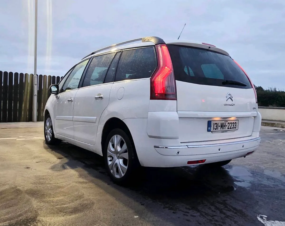 Car - Image 4