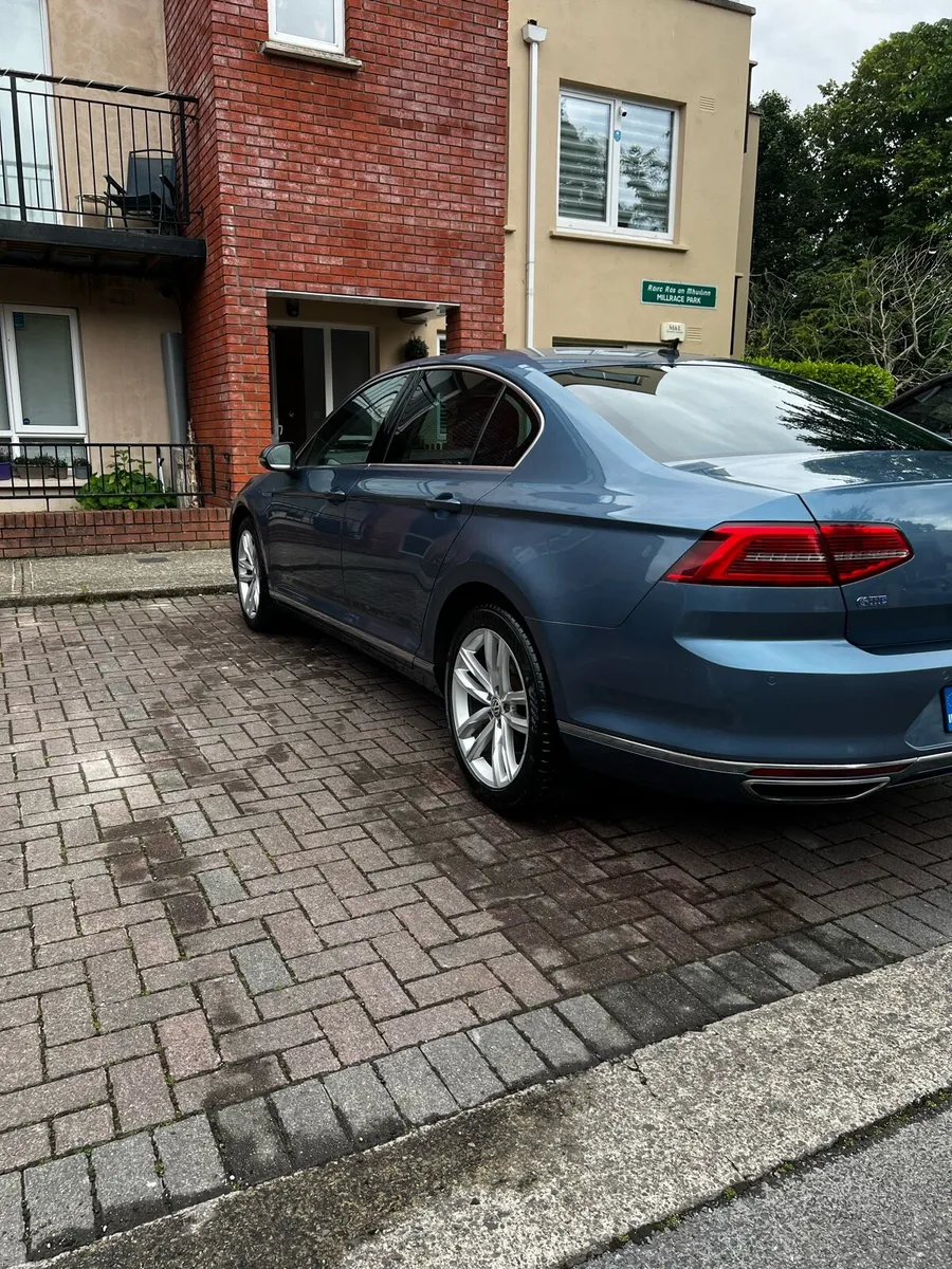 VW PASSAT GTE - Image 4