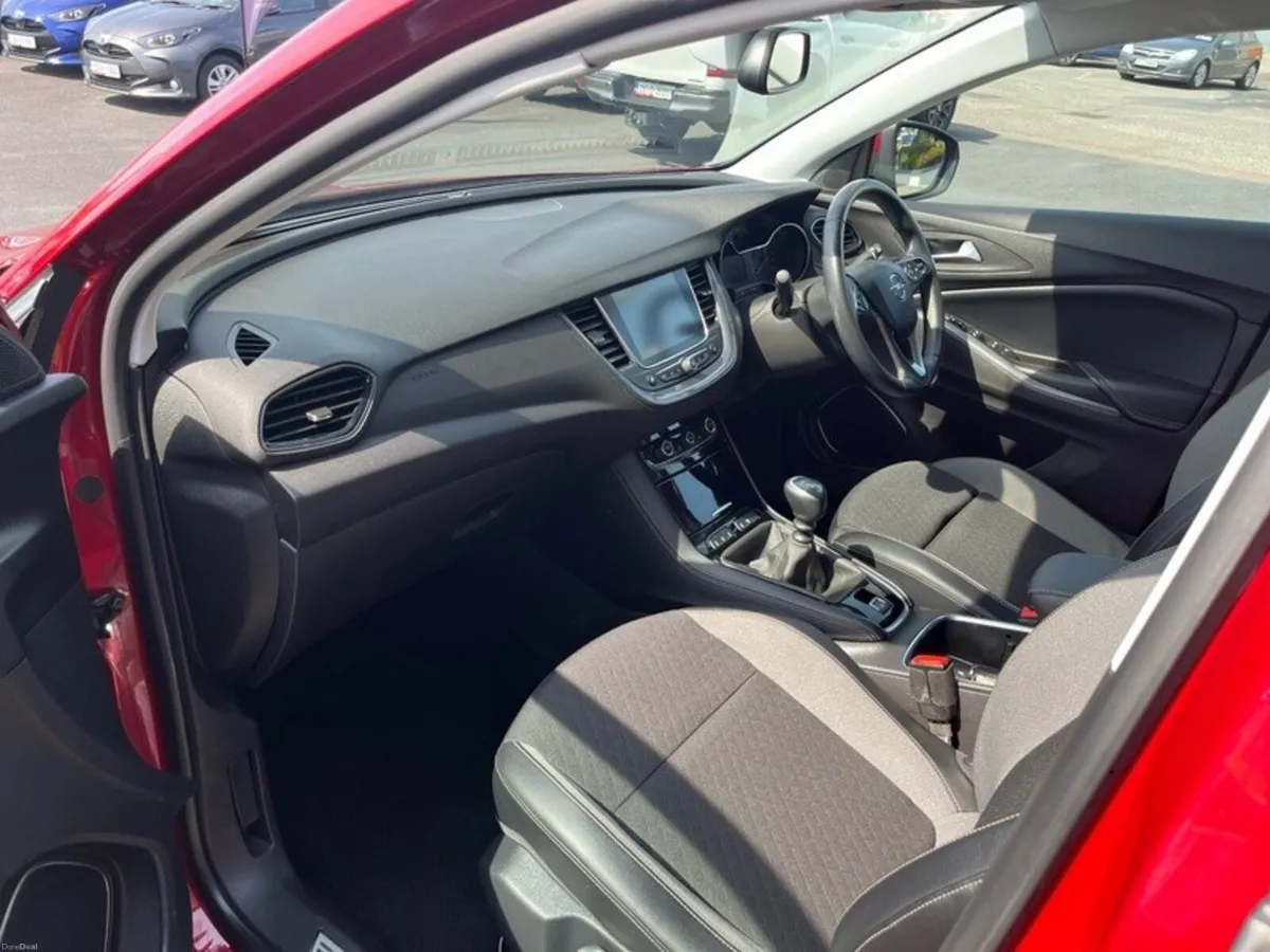 Opel Grandland X SRI 1.2I - Image 6