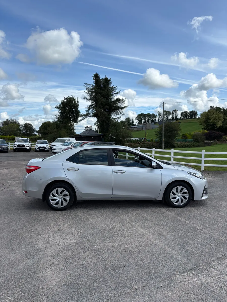 Toyota Corolla 2017 - Image 5