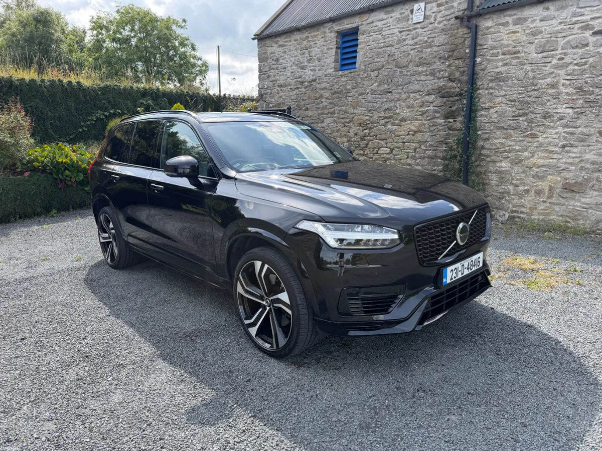 2023 Volvo XC90 T8 Recharge Ultimate Dark 455 BHP - Image 2