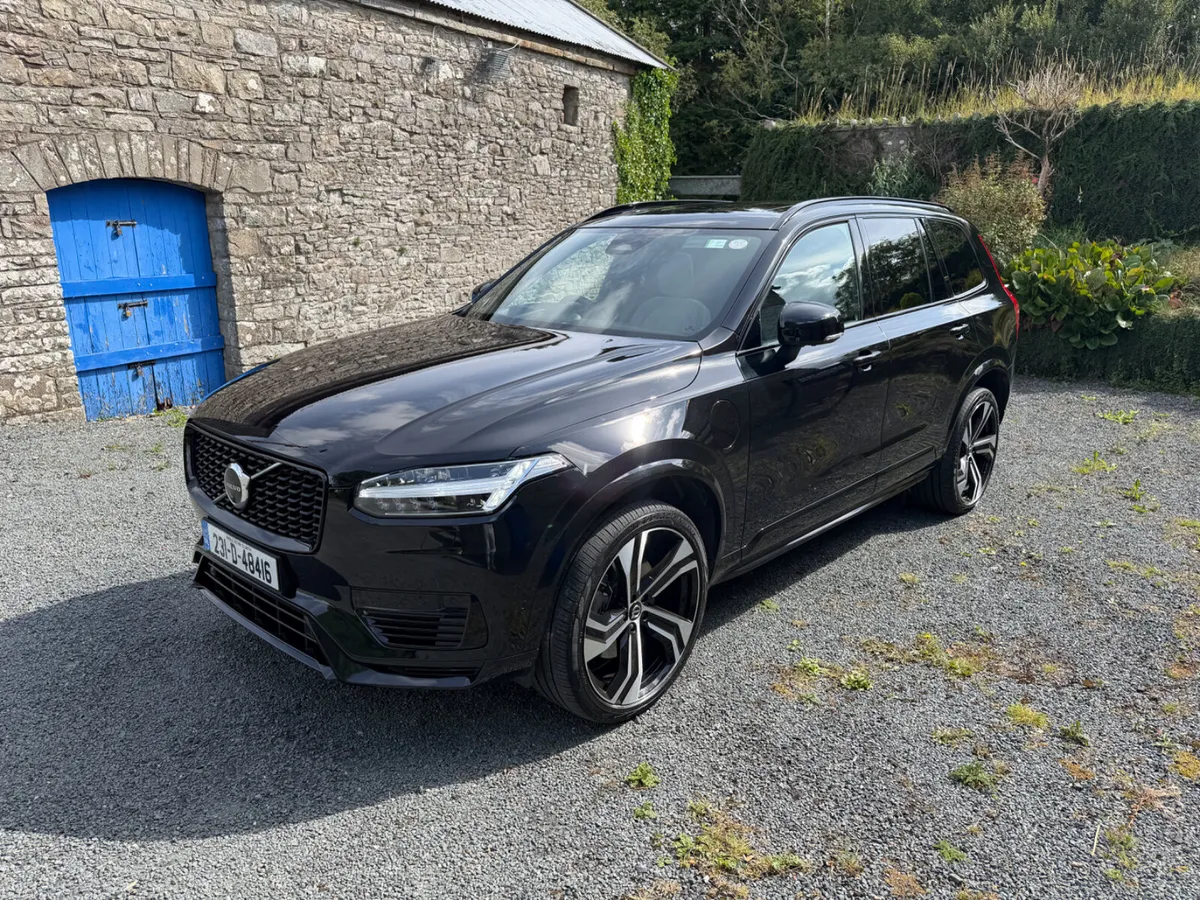 2023 Volvo XC90 T8 Recharge Ultimate Dark 455 BHP - Image 4
