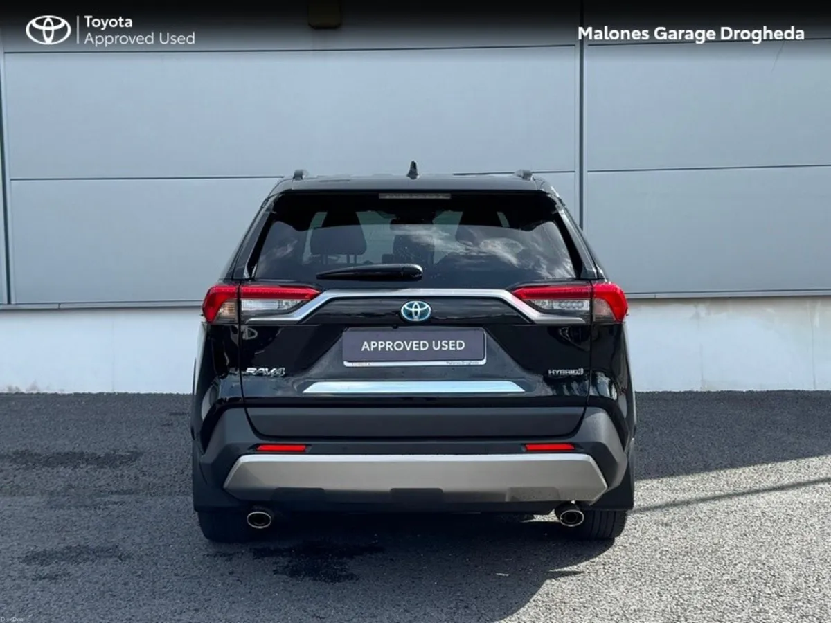 Toyota RAV4 2.5 Hybrid Sol *Side Steps Style Pack* - Image 4