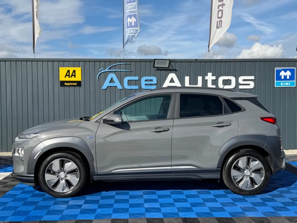 Hyundai KONA ** DEPOSIT TAKEN ** KAUAI ELECTRIC 5D - Image 4