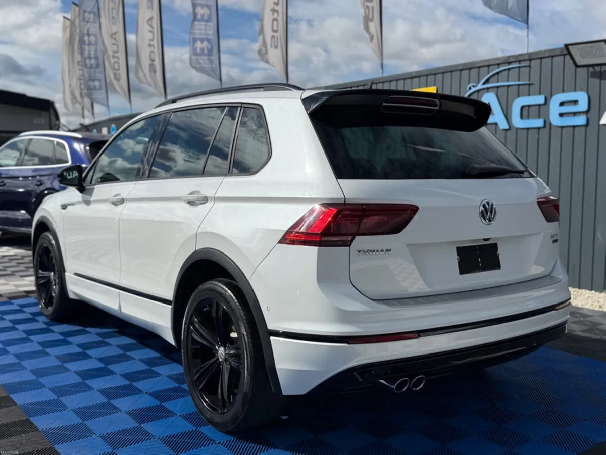 Volkswagen Tiguan ** DEPOSIT TAKEN ** R-LINE BLACK - Image 5
