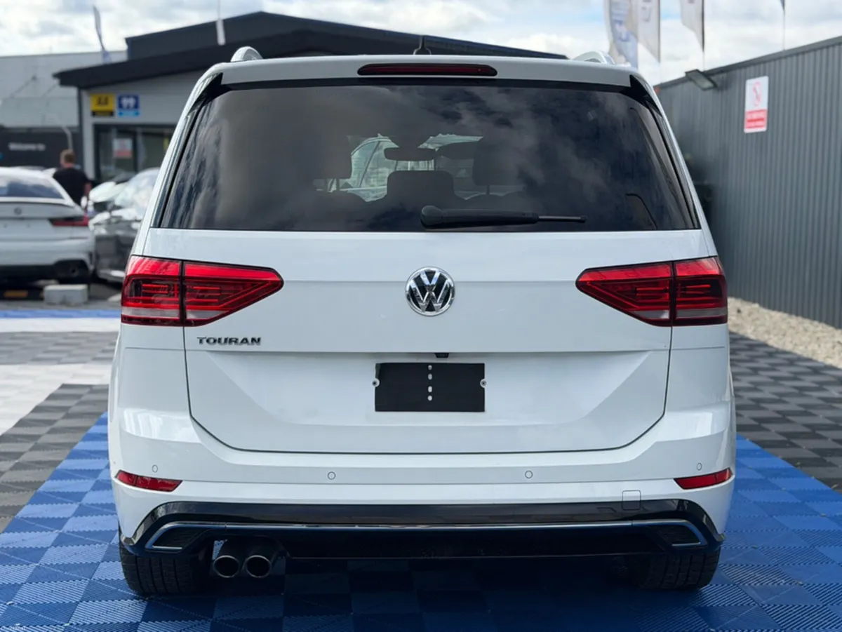 Volkswagen Touran R-LINE - 1.4 PETROL - AUTO - 7 S - Image 6