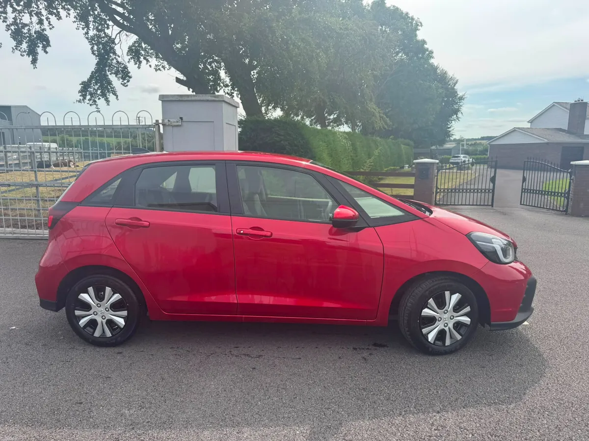 Honda Jazz Elegance e:HEV 2026 - Image 3