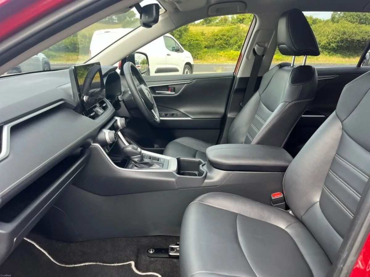 Toyota RAV4 RAV4 HYBRID SOL - Image 6