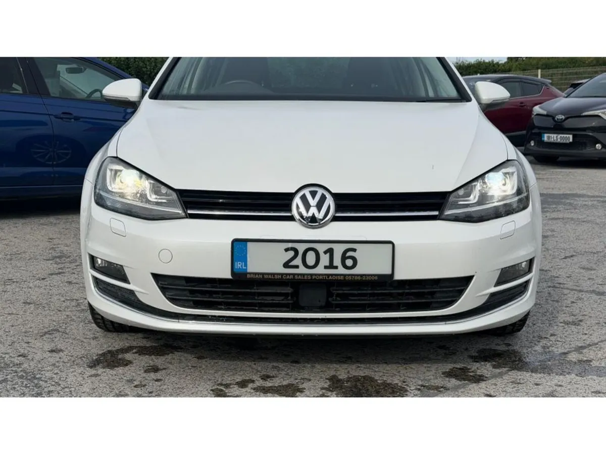 Volkswagen Golf Lounge Edition - Image 2