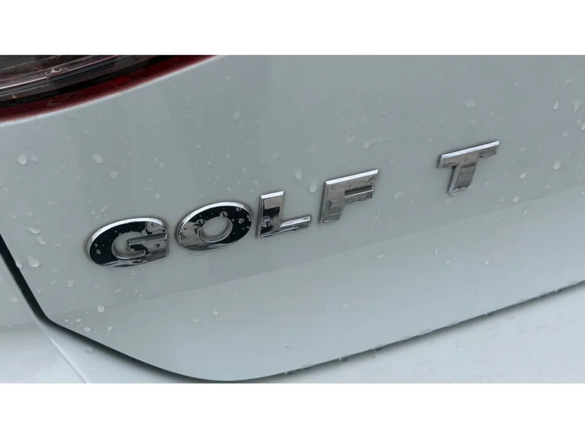Volkswagen Golf Lounge Edition - Image 5