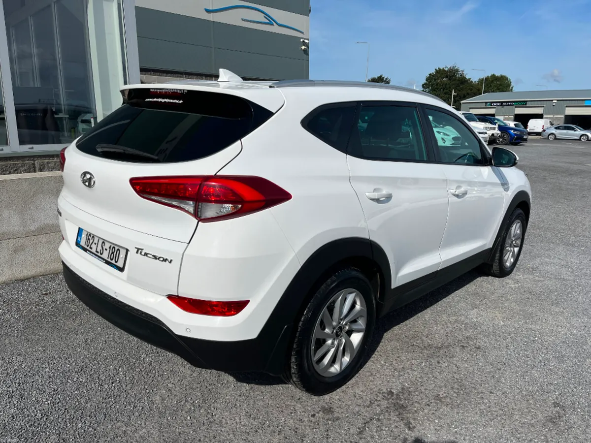 Hyundai Tucson 1.7CRDI Executive 5DR*QUALITY ASSUR - Image 3