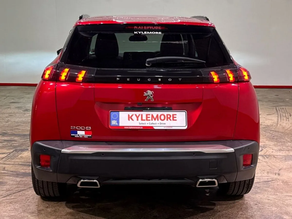 Peugeot 2008 1.2 AUTOMATIC SUV - ALLURE EDITION - - Image 4