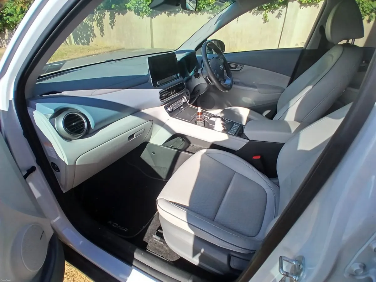 Hyundai KONA 2021 Premium - Image 4