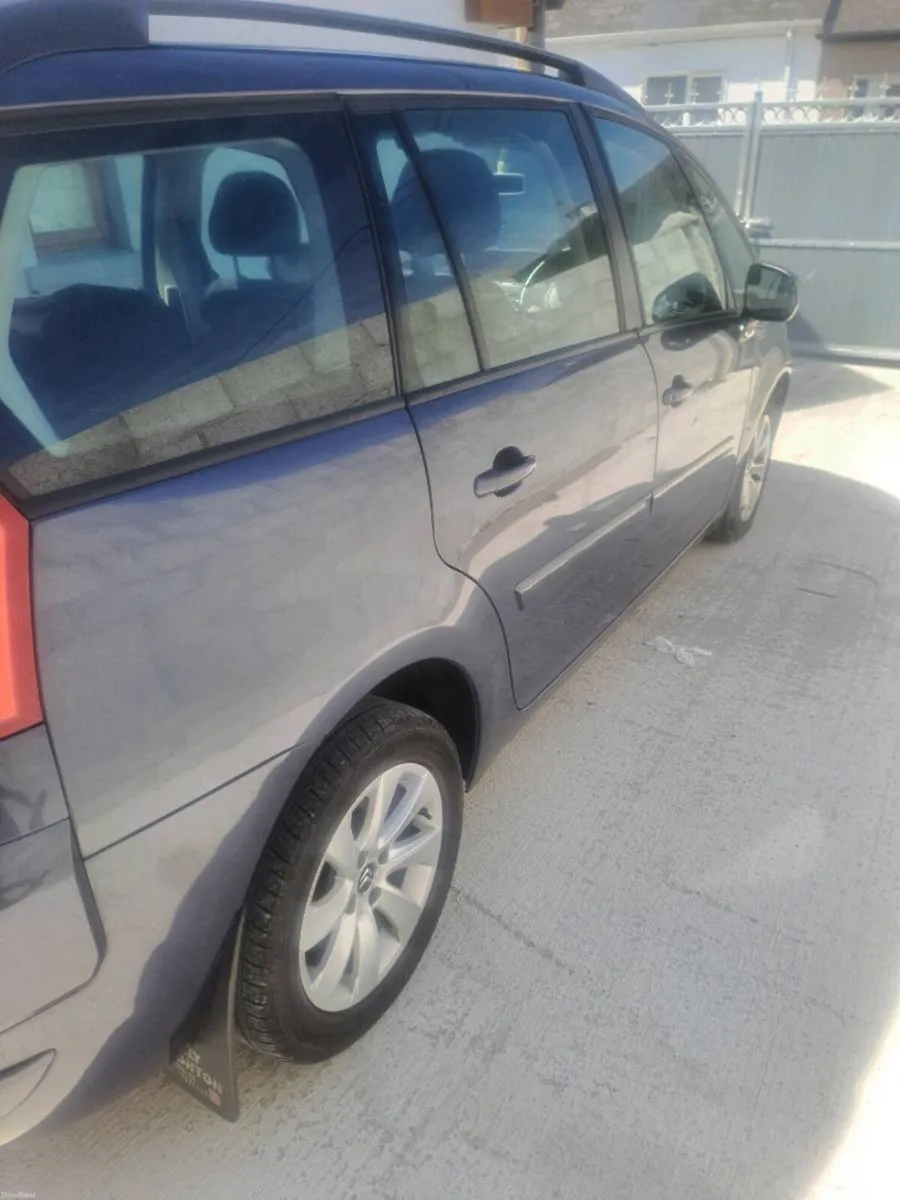 Car - Image 5