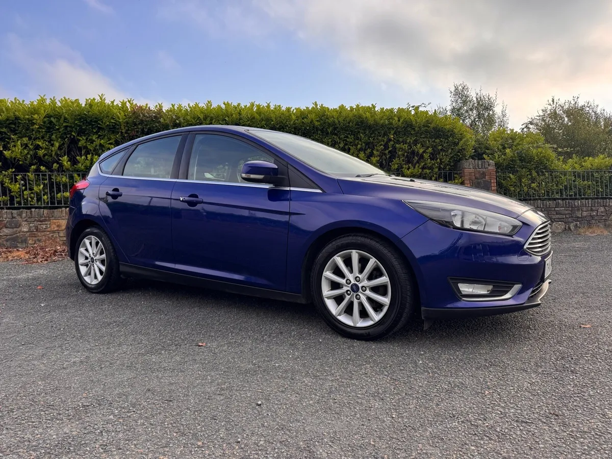 2017 Ford focus Titanium - Image 1