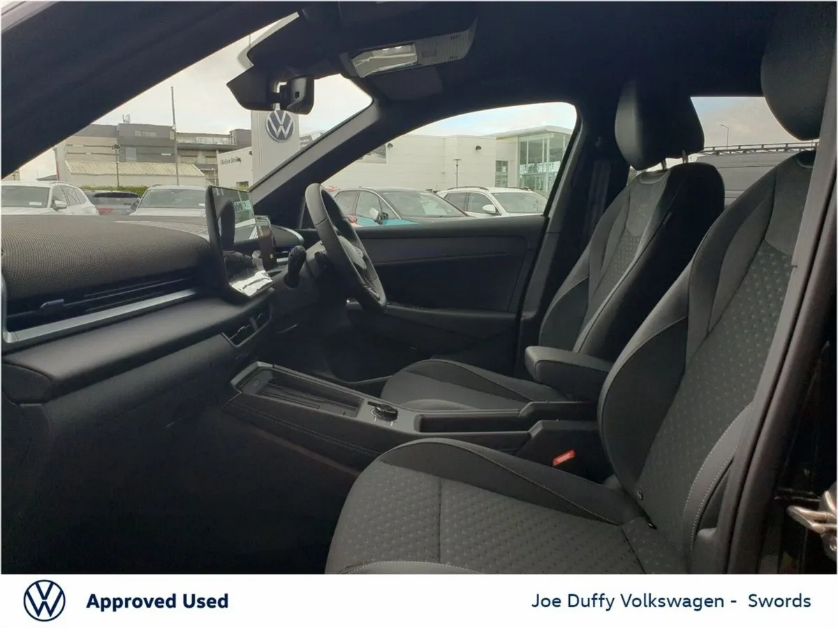 Volkswagen T-Roc R-LINE 1.5TSI 150HP MHEV - Image 3