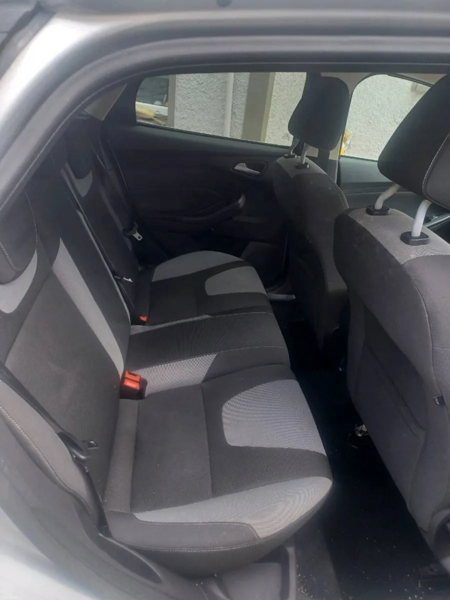 Car - Image 4