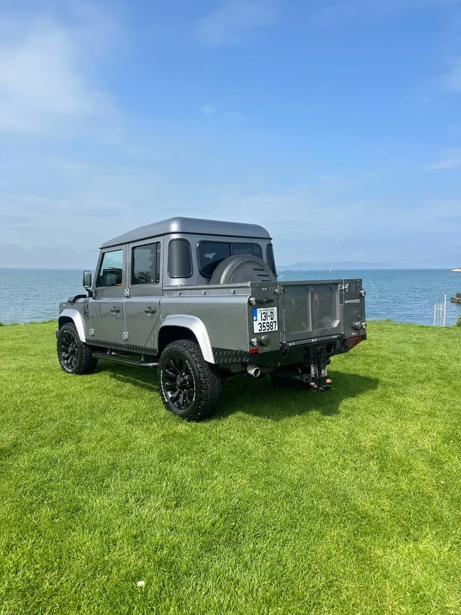 2013 landrover 110 crew cab commercial - Image 2