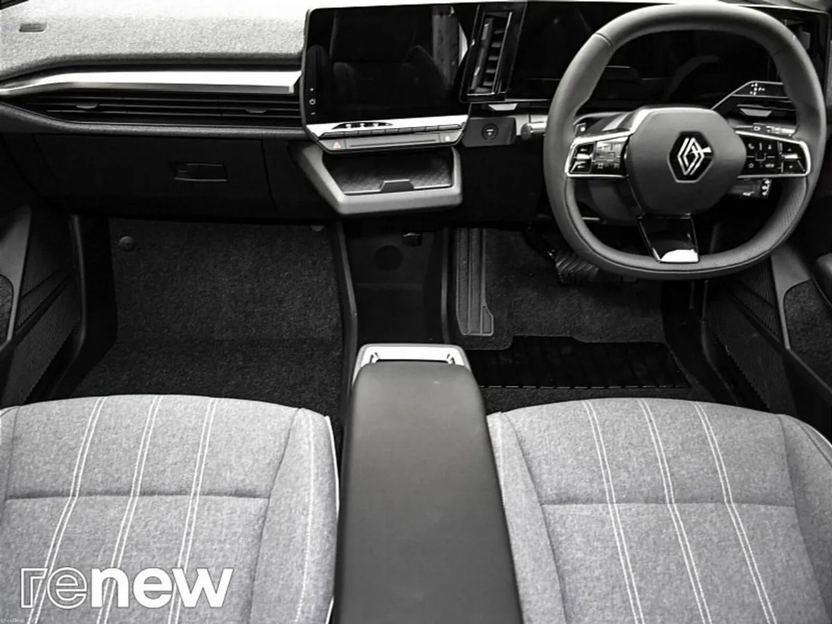 Renault Megane E-Tech Equilibre EV60 220hp - Image 2