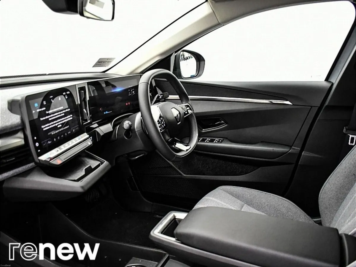 Renault Megane E-Tech Equilibre EV60 220hp - Image 5