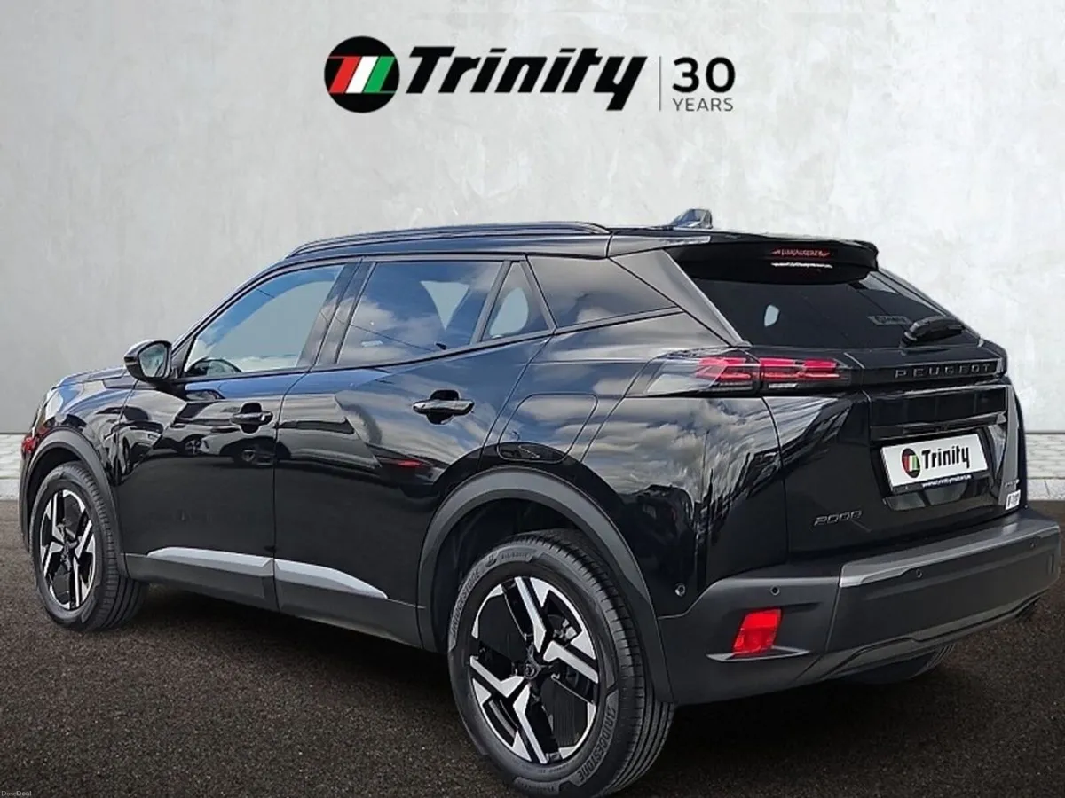 Peugeot 2008 ** NERA BLACK FINISH ** HYBRID ALLURE - Image 3