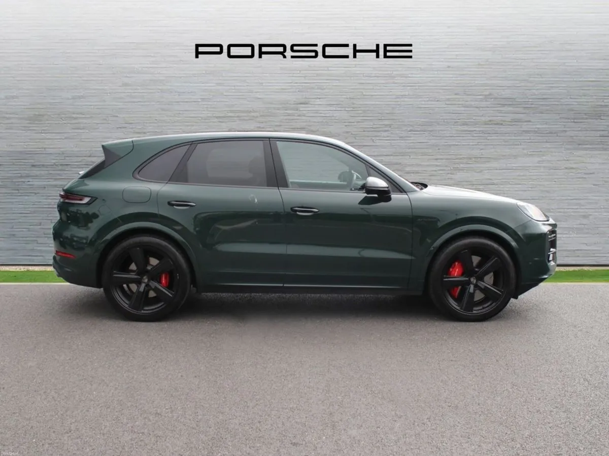 Porsche Cayenne 4.0 Turbo E-Hybrid - Image 4