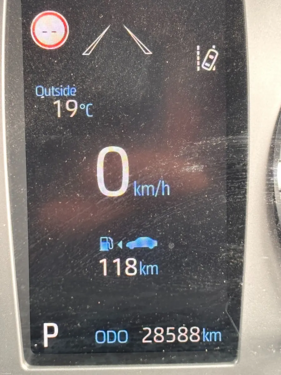 Toyota Hilux 2.8 GR Sport II 2025 - Image 4