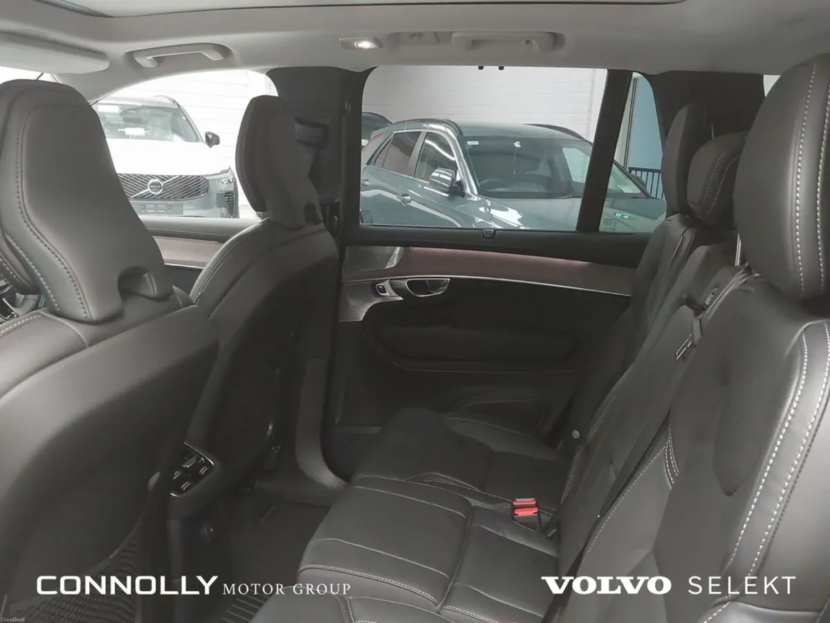 Volvo XC90 T8 PHEV AWD Ultra Dark - Image 6