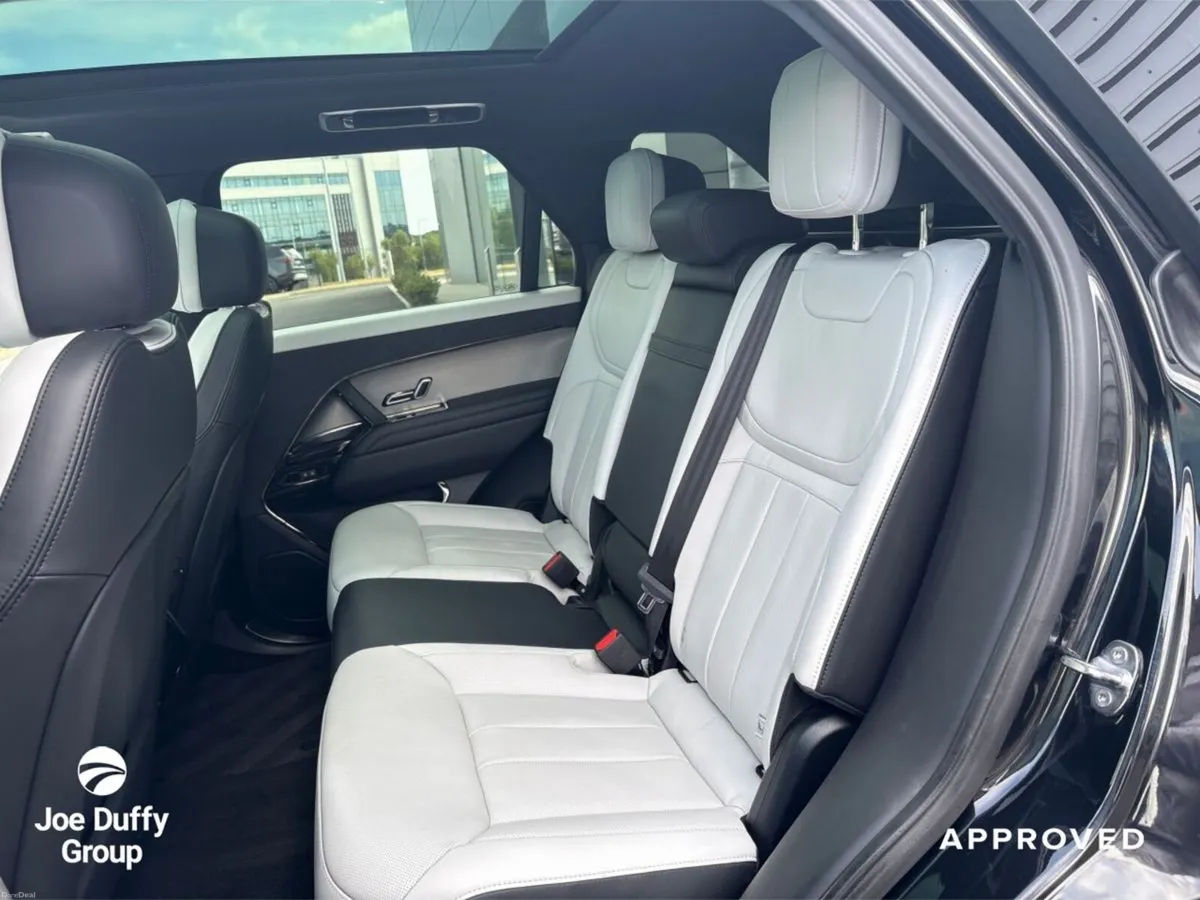 Land Rover Range Rover Sport 3.0 Si6 PHEV DYNAMIC - Image 5