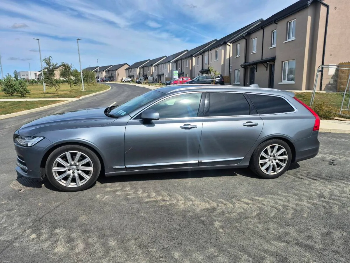 Volvo V90 Automatic - Image 3