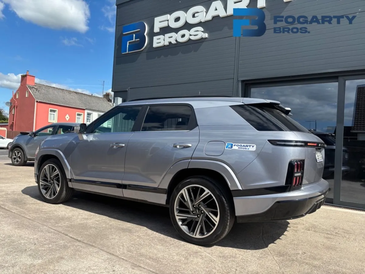 ALL NEW KGM ACTYON 1.5 PETROL HYBRID TOP SPEC - Image 4