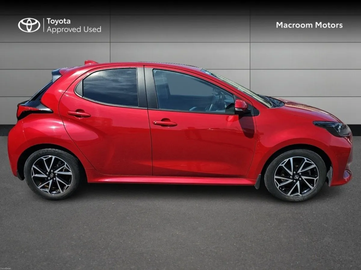 Toyota Yaris HYBRID L/SPORT 1.5 - Image 3