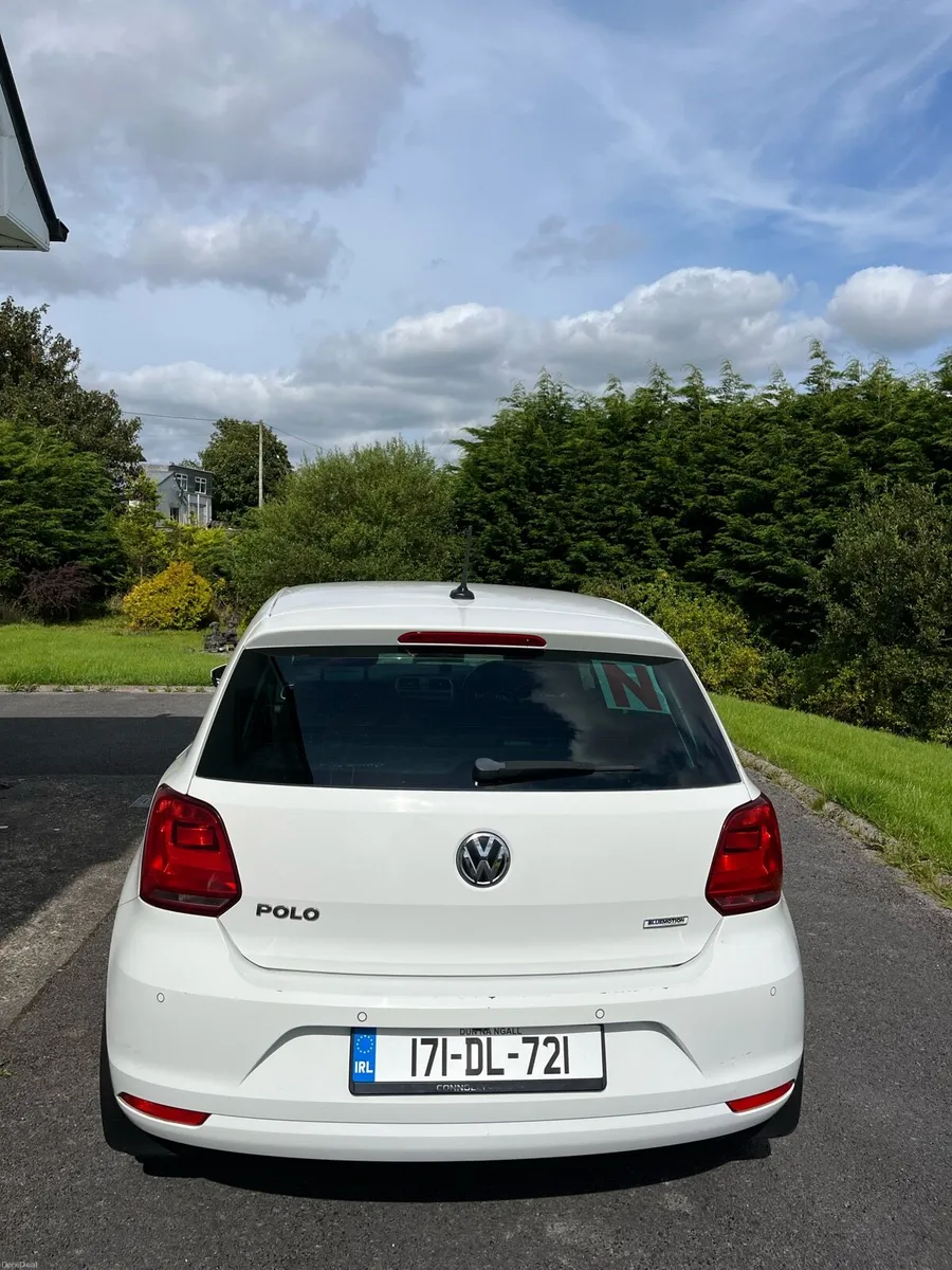 2017 Volkswagen Polo - Image 3