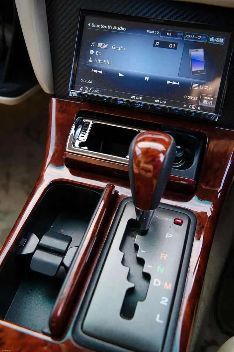 Toyota Crown Athlete V - Image 4