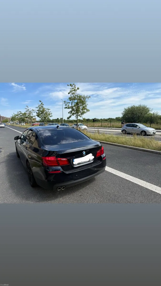 2011 BMW 5 Series - Automatic - Image 3