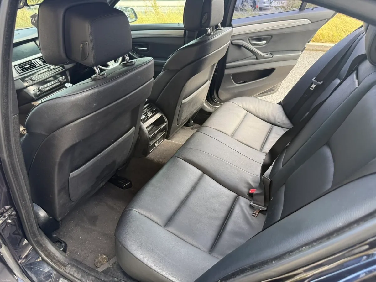 2011 BMW 5 Series - Automatic - Image 6