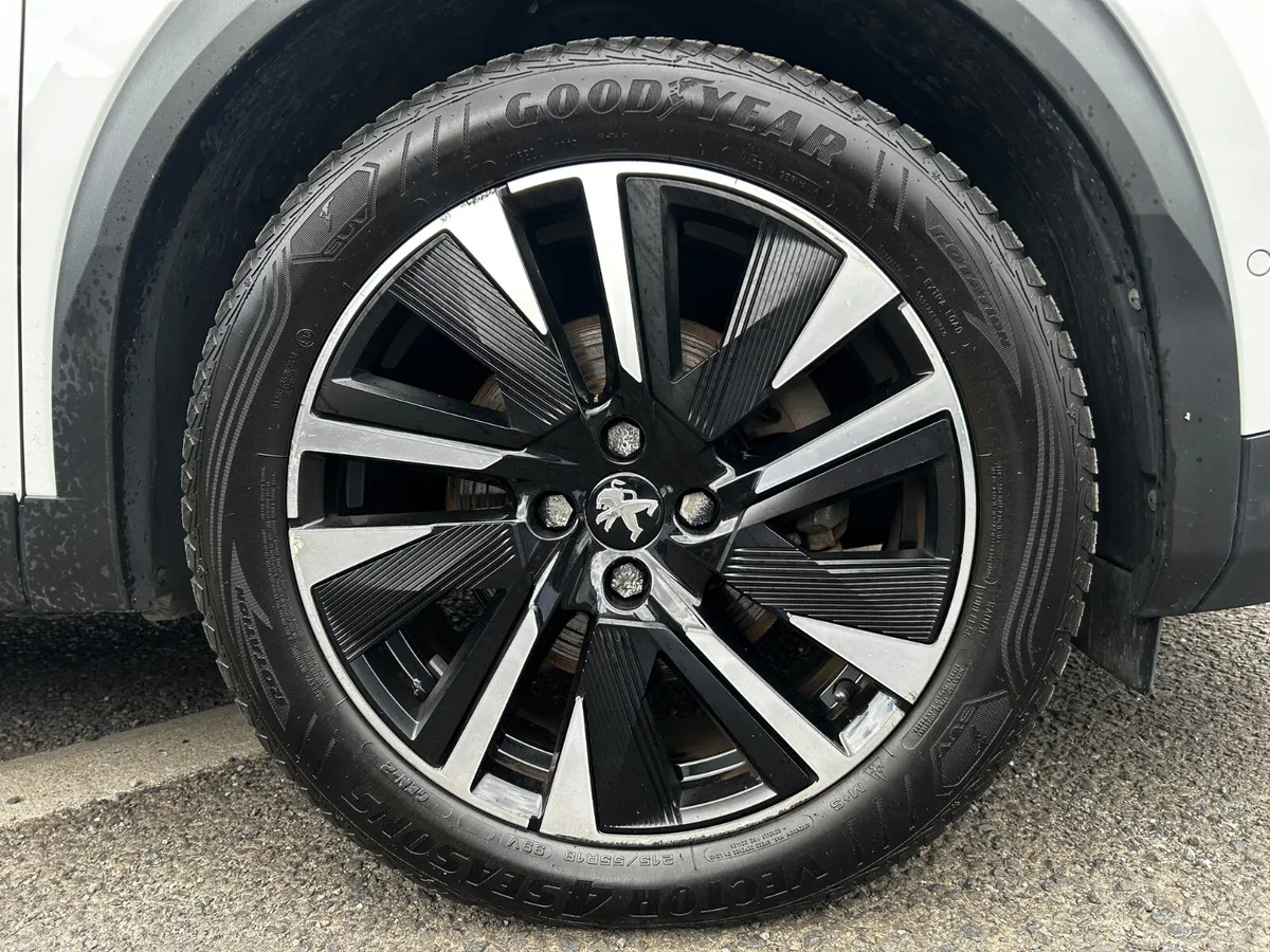 Fully electric 2020 Peugeot e- 2008 GT Line Auto - Image 4