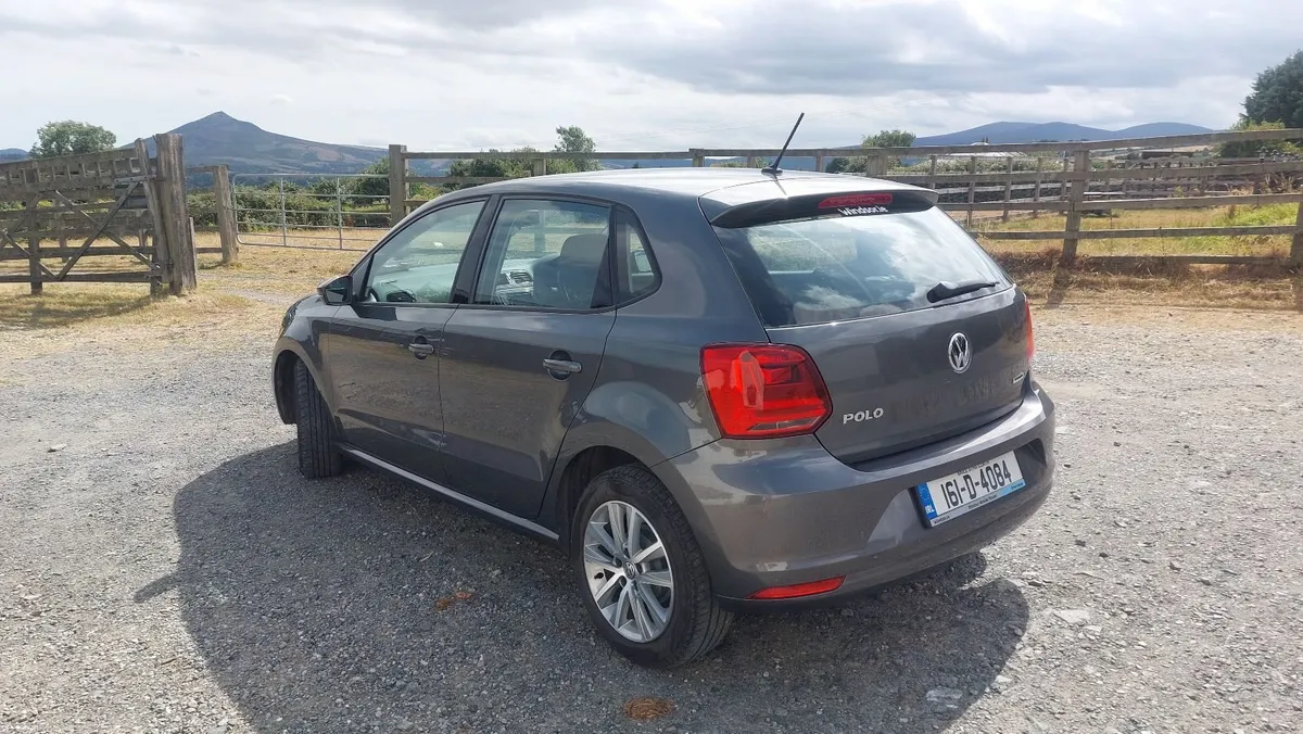 Volkswagen Polo 2016 1.0l petrol manual - Image 4