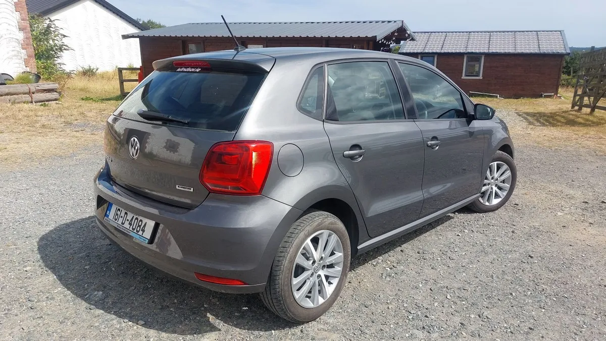 Volkswagen Polo 2016 1.0l petrol manual - Image 5