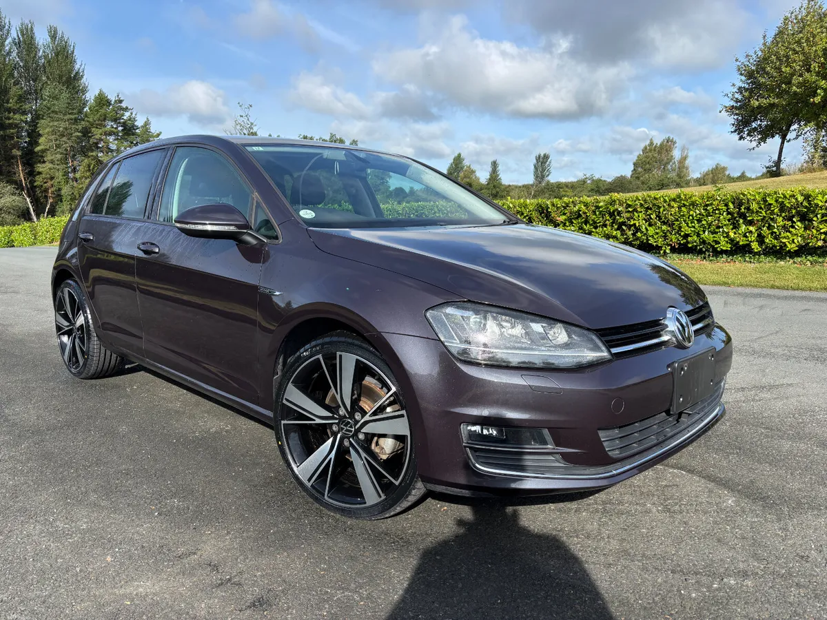 VOLKSWAGEN GOLF 1.2 LOUNGE EDITION AUTO 2015 - Image 1