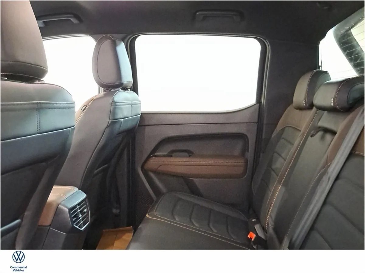 Volkswagen Amarok Dark Knight Pan Americana 3.0 V6 - Image 6