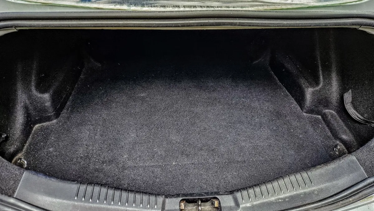 Low Mileage Ford Mondeo 2013 Automatic - 87,000 KM - Image 3