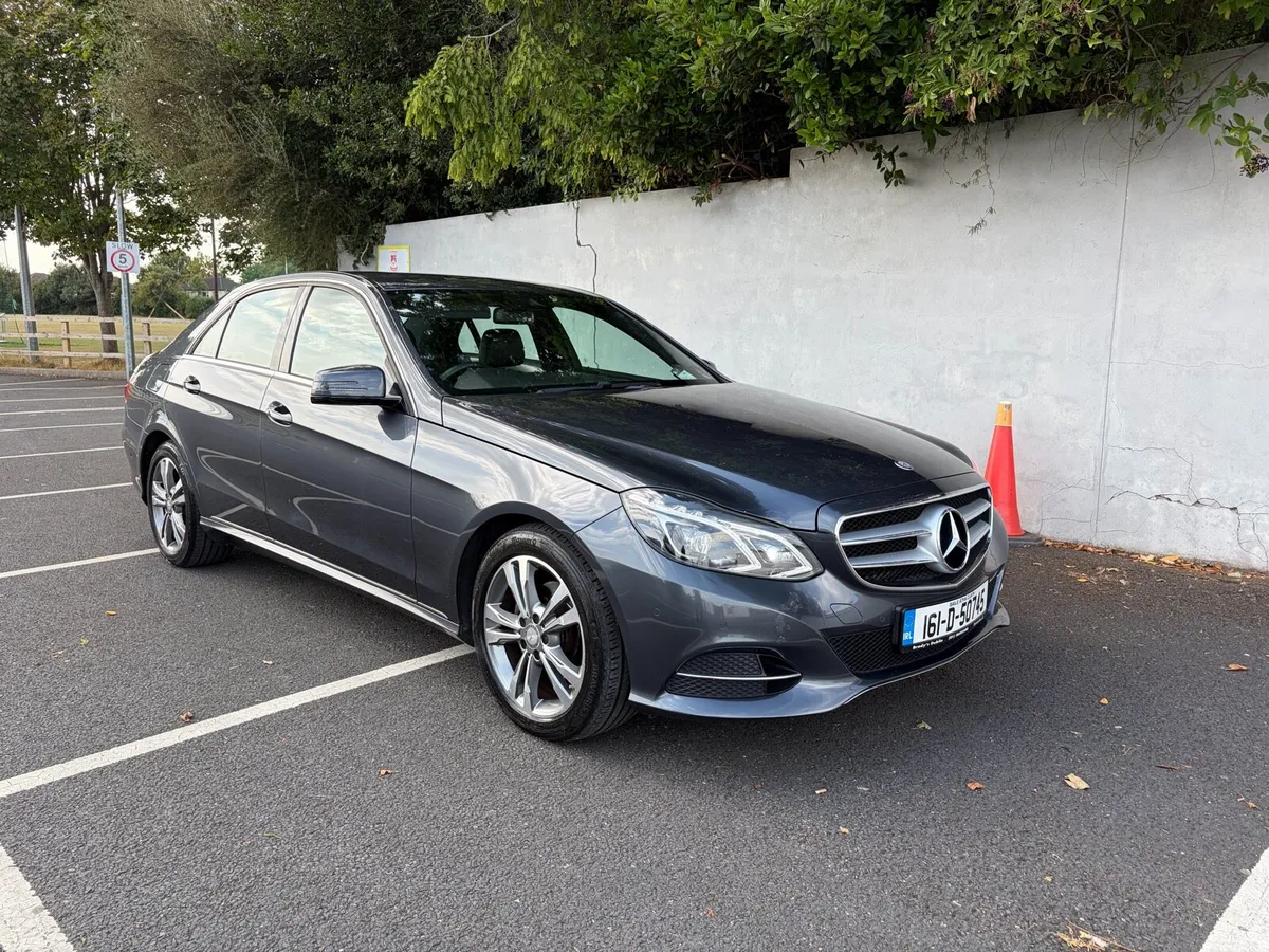 2016 Mercedes E220 Avantgarde - Image 1