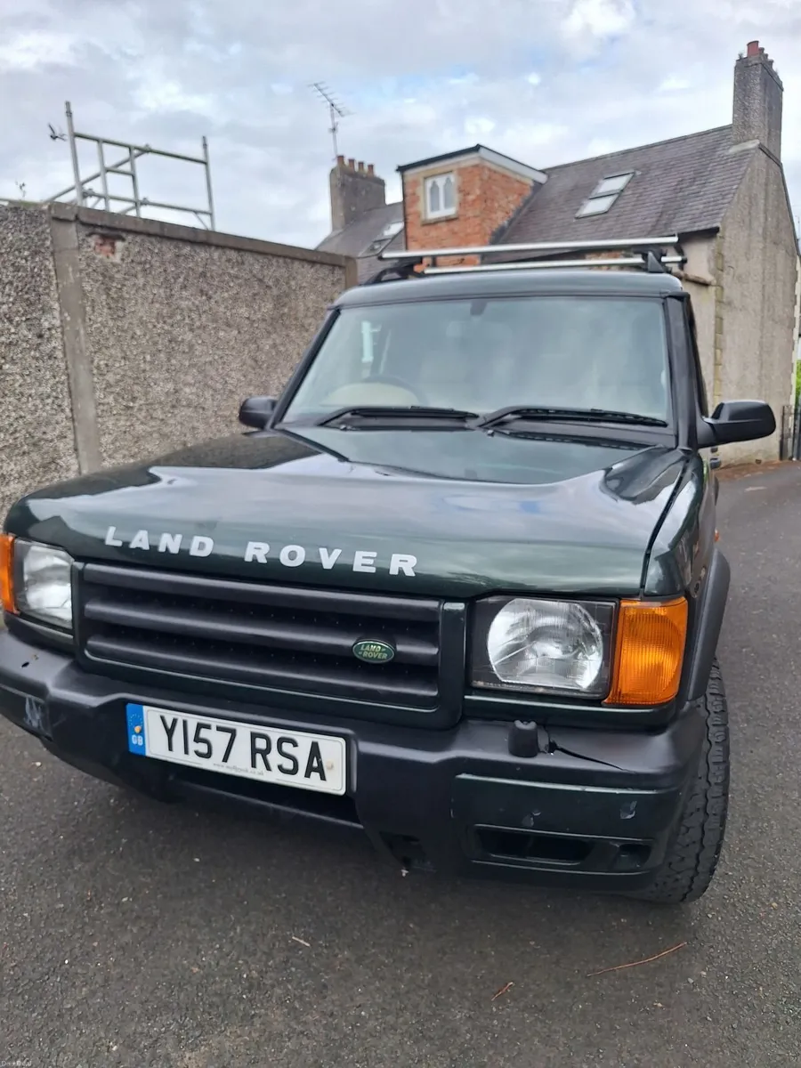 Land Rover Discovery 2001 - Image 1
