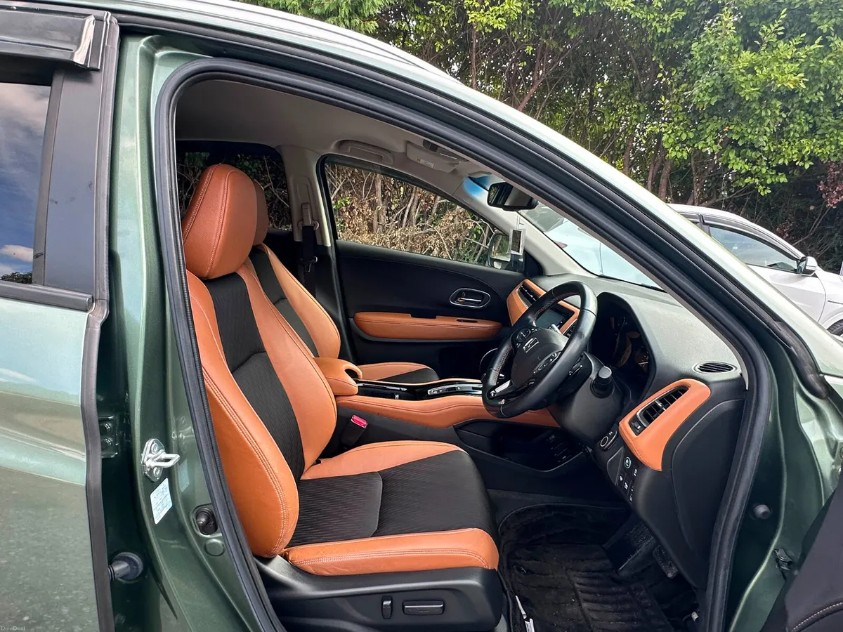 Honda Vezel 2018 1.5 Hybrid Auto 22000 KM ONLY - Image 5