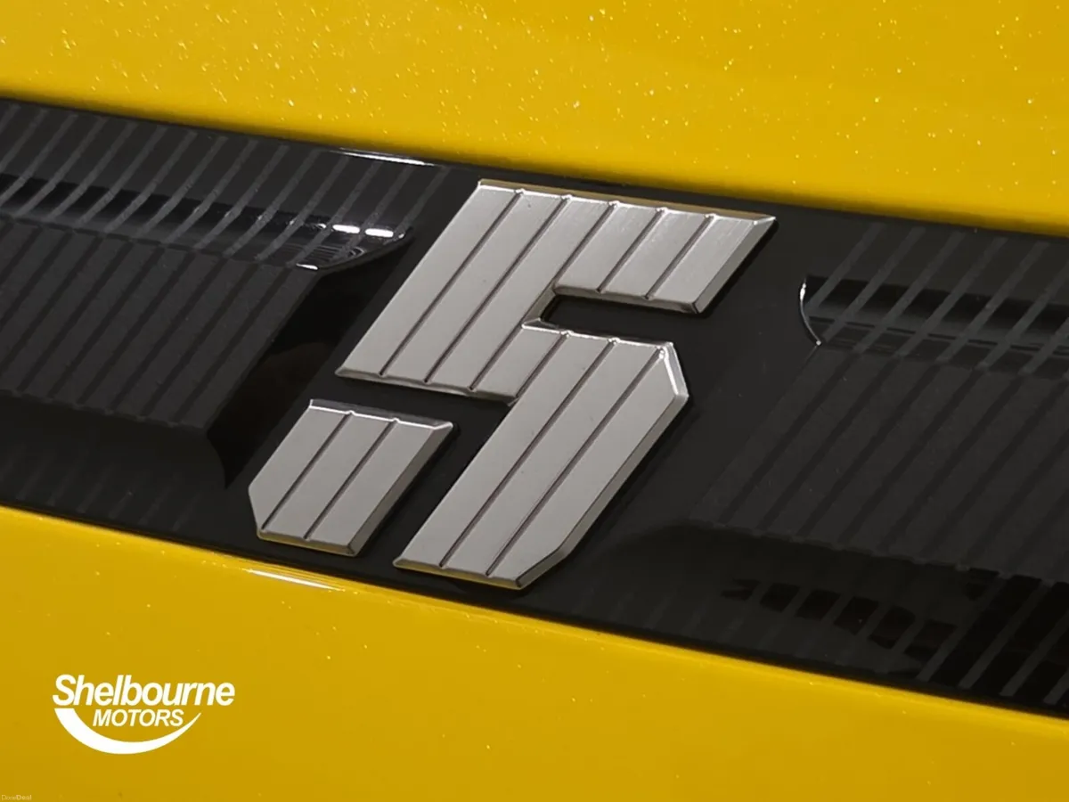 Renault 5 E-Tech Hatchback Iconic Five + - Image 5
