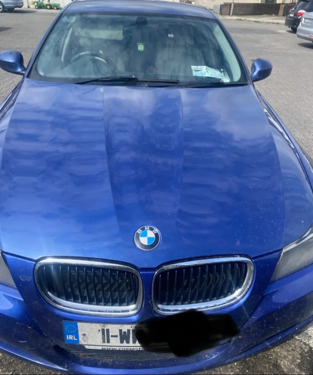 BMW 3-Series 2011 - Image 4